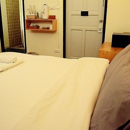 Early Bird Bed & Breakfast (Adults Only) Chiang Mai Esterno foto