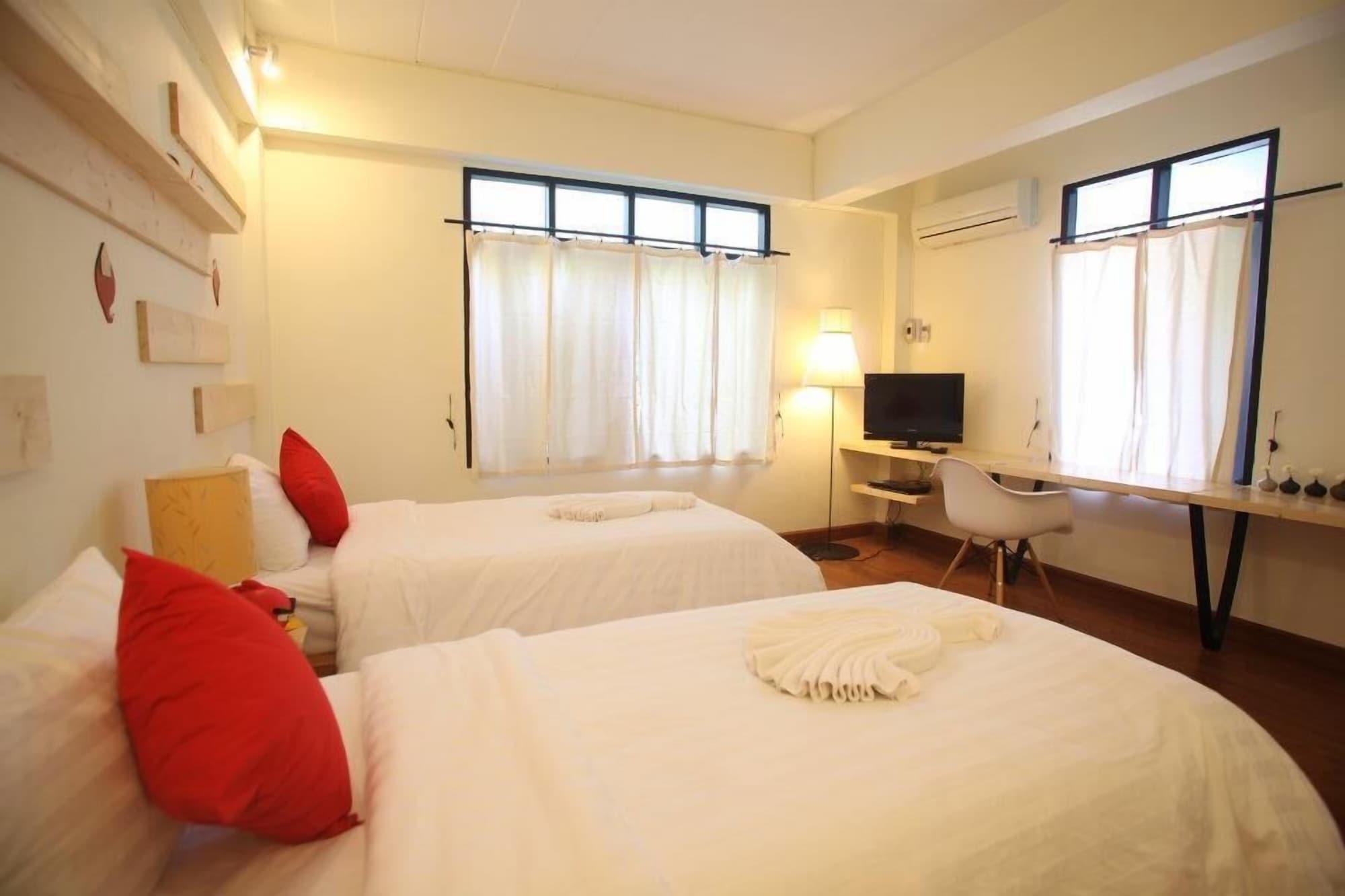 Early Bird Bed & Breakfast (Adults Only) Chiang Mai Esterno foto