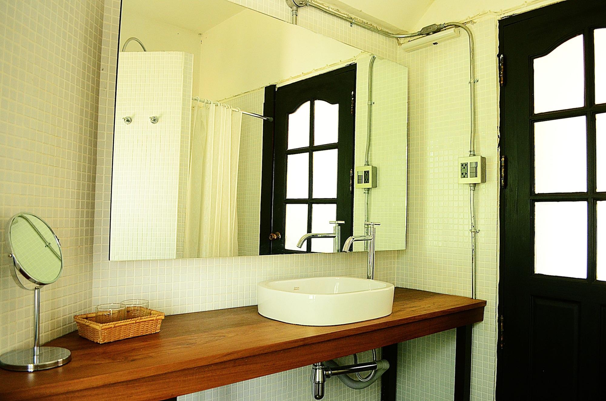 Early Bird Bed & Breakfast (Adults Only) Chiang Mai Esterno foto