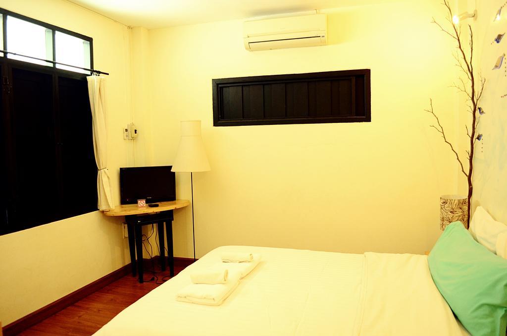 Early Bird Bed & Breakfast (Adults Only) Chiang Mai Esterno foto