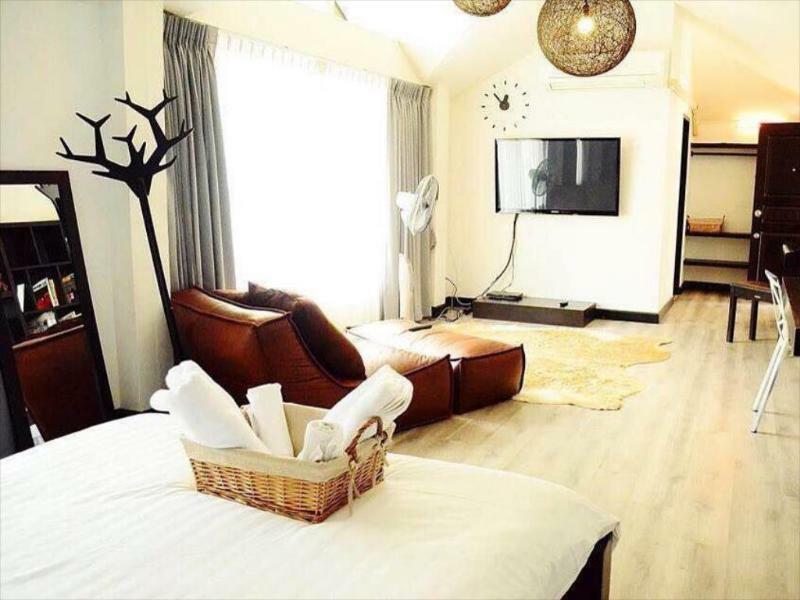 Early Bird Bed & Breakfast (Adults Only) Chiang Mai Esterno foto